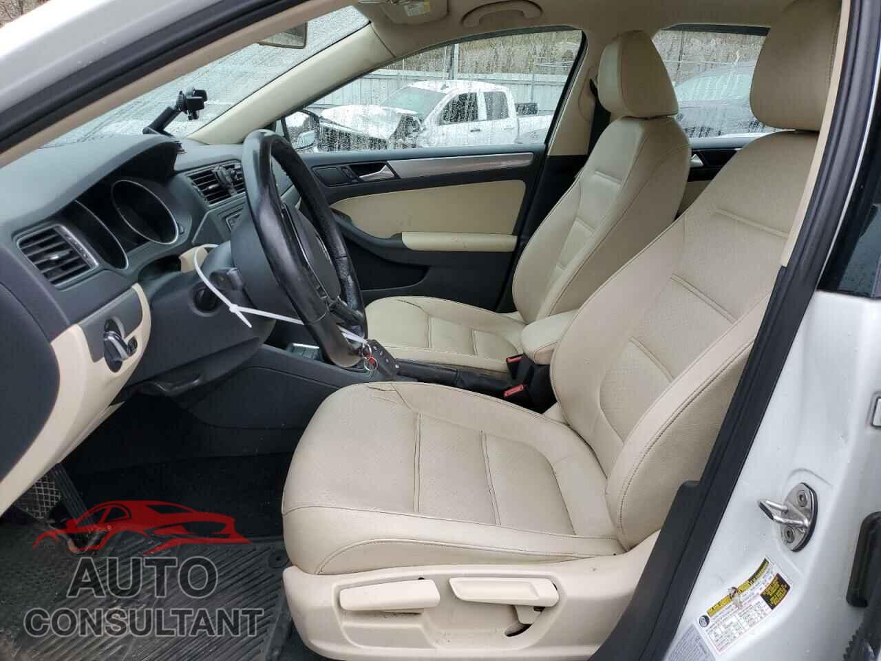VOLKSWAGEN JETTA 2017 - 3VWDB7AJ3HM384308