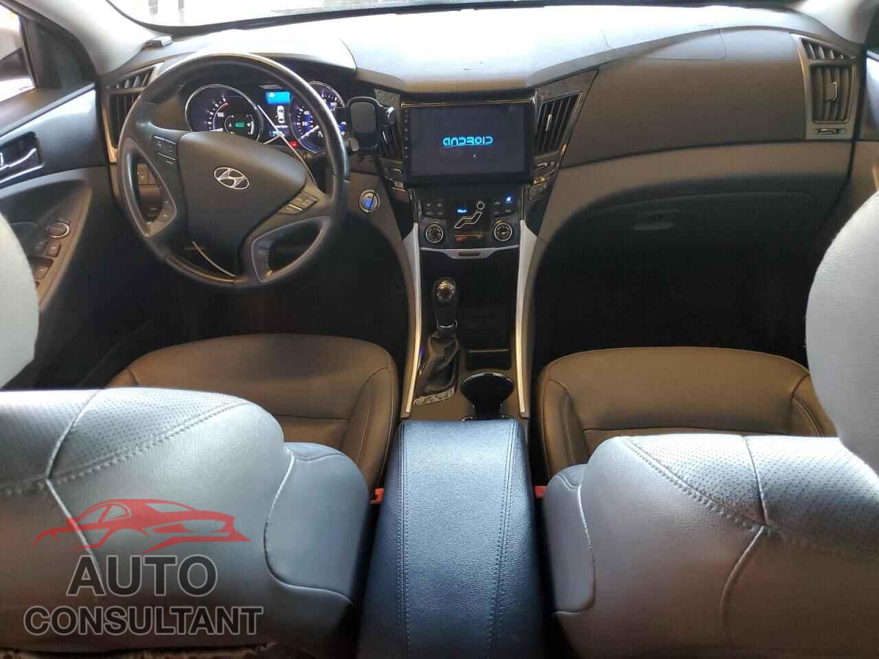 HYUNDAI SONATA 2012 - KMHEC4A48CA036986