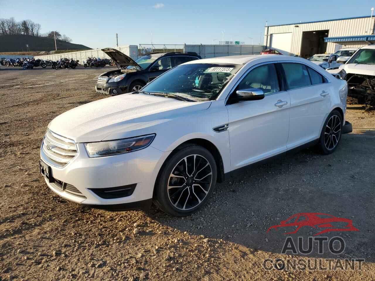 FORD TAURUS 2017 - 1FAHP2J88HG129658