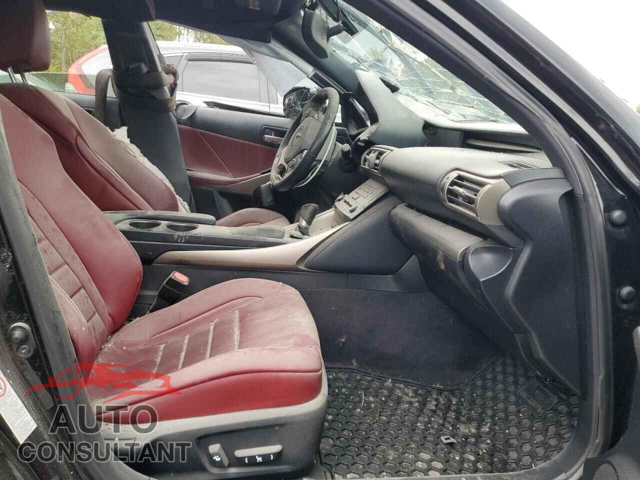 LEXUS IS 2014 - JTHCE1D20E5005059