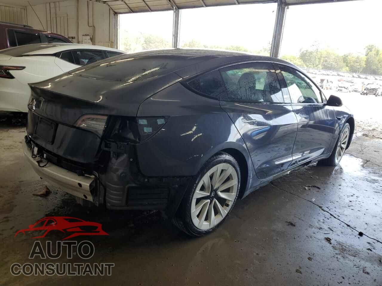 TESLA MODEL 3 2021 - 5YJ3E1EA5MF060708