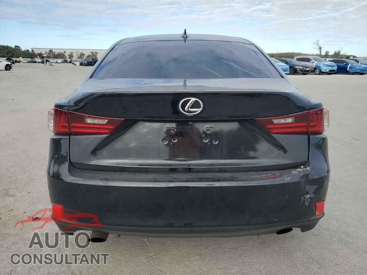 LEXUS IS 2014 - JTHBE1D25E5005375