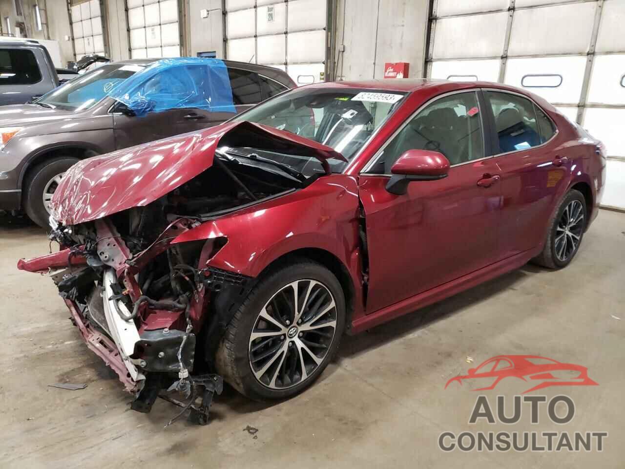 TOYOTA CAMRY 2018 - 4T1B11HK8JU531227