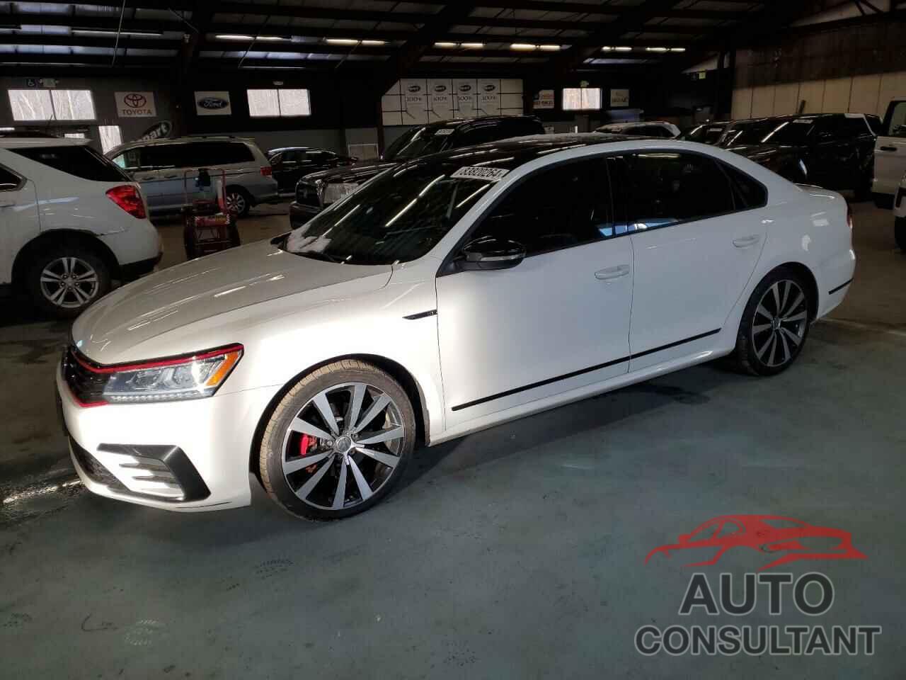 VOLKSWAGEN PASSAT 2018 - 1VWJM7A38JC041435