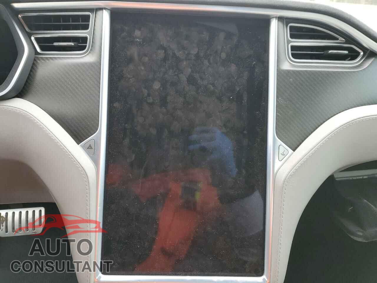 TESLA MODEL S 2015 - 5YJSA1H4XFF096717