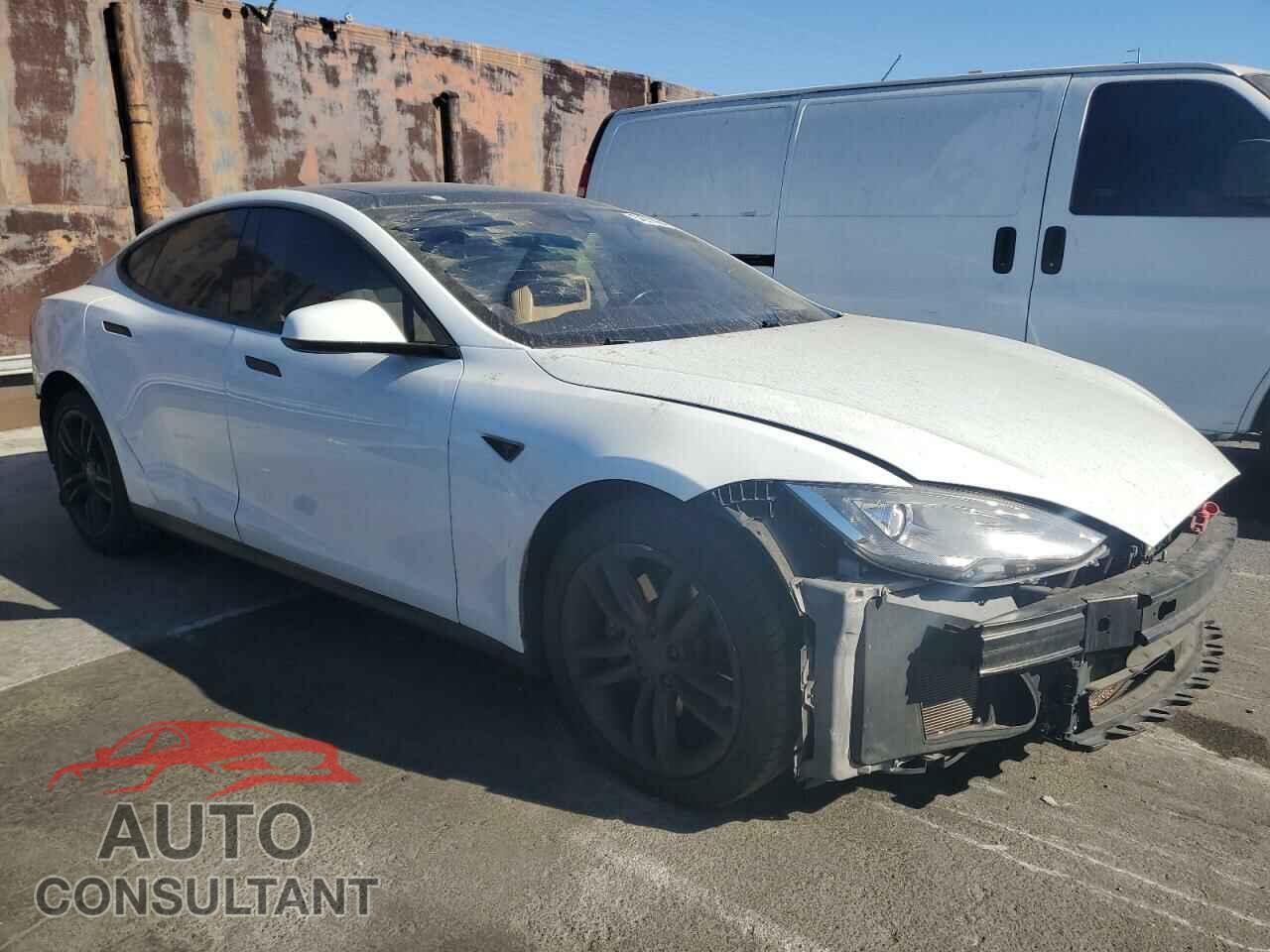 TESLA MODEL S 2015 - 5YJSA1S1XFF097901