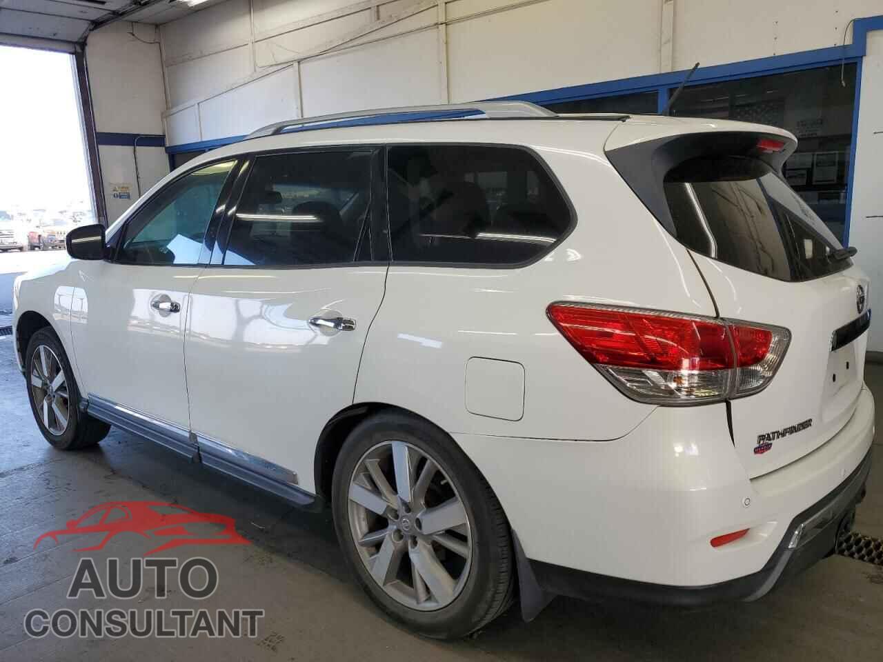 NISSAN PATHFINDER 2013 - 5N1AR2MM2DC676002