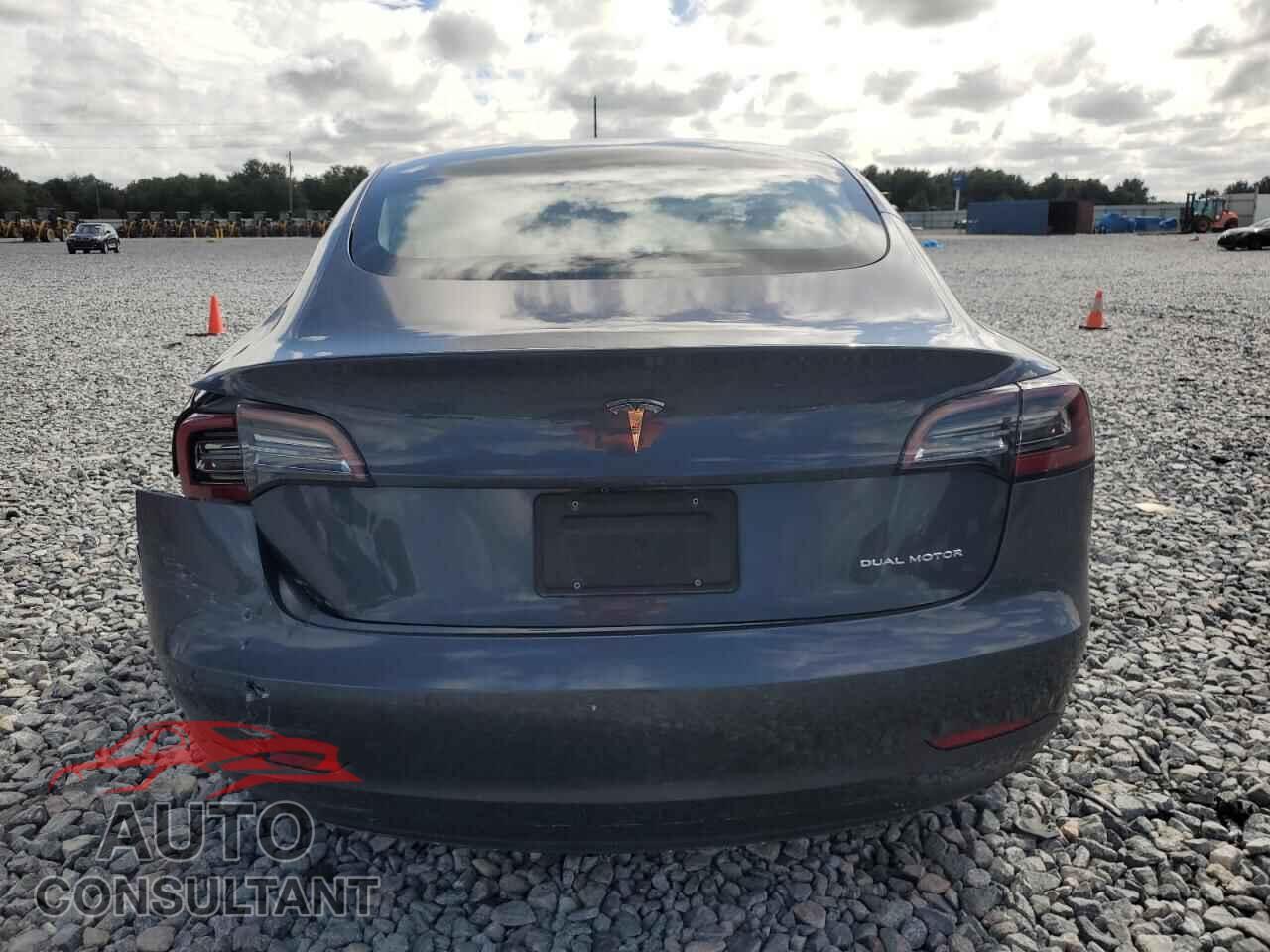 TESLA MODEL 3 2022 - 5YJ3E1EB4NF121024