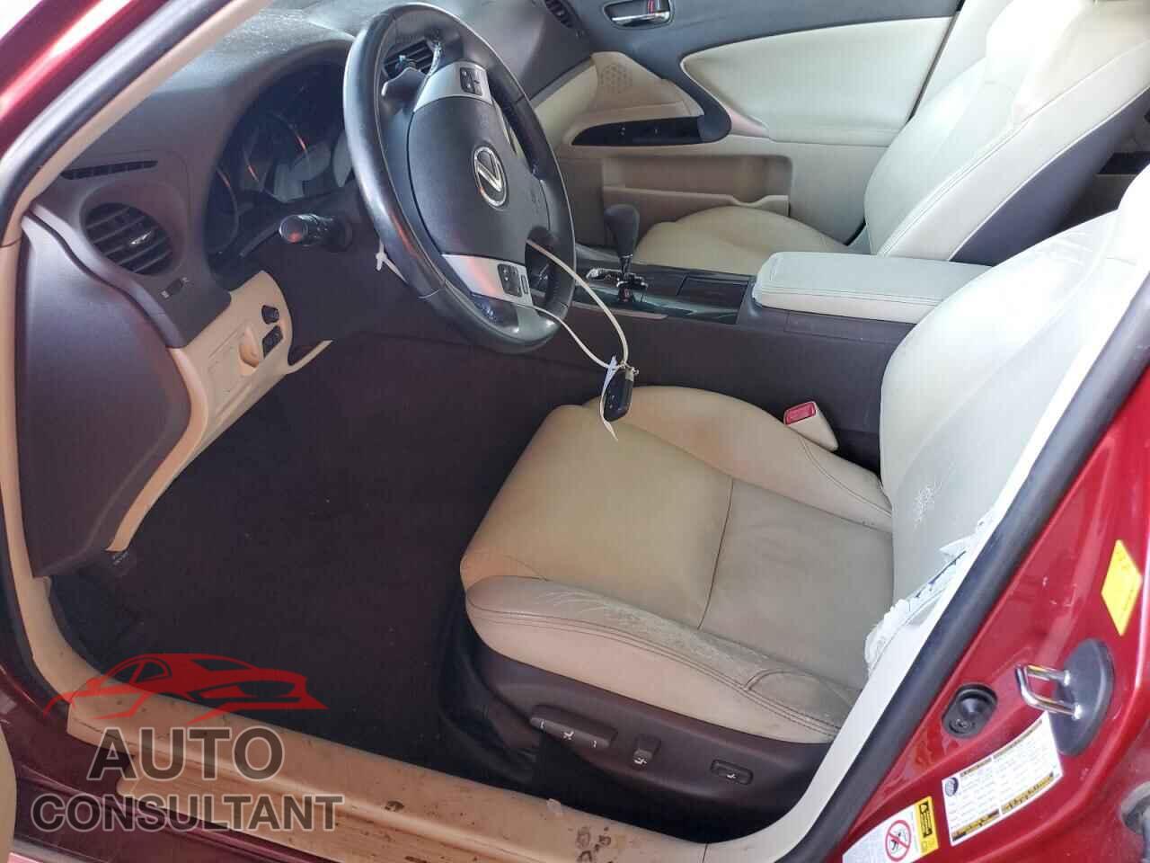 LEXUS IS 2011 - JTHBF5C26B5145095