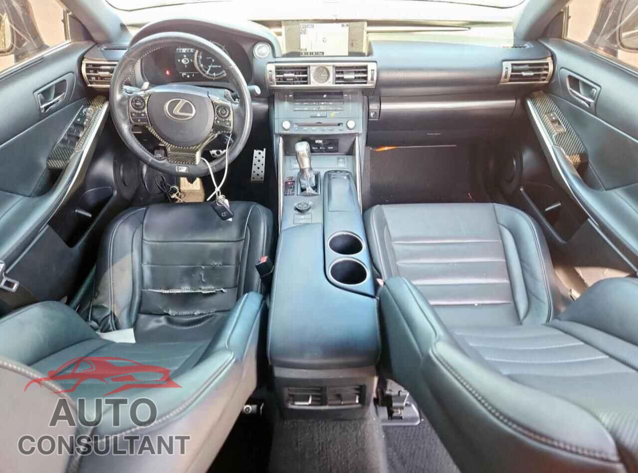 LEXUS IS 2015 - JTHBE1D28F5021085