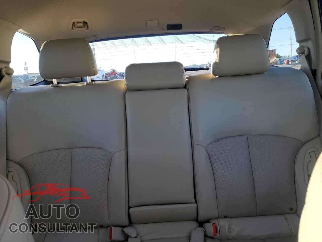 SUBARU OUTBACK 2014 - 4S4BRBLC4E3271029