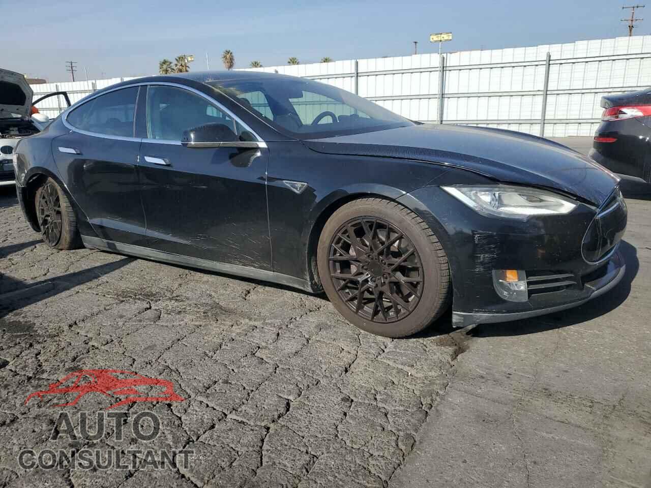 TESLA MODEL S 2013 - 5YJSA1DN9DFP05548