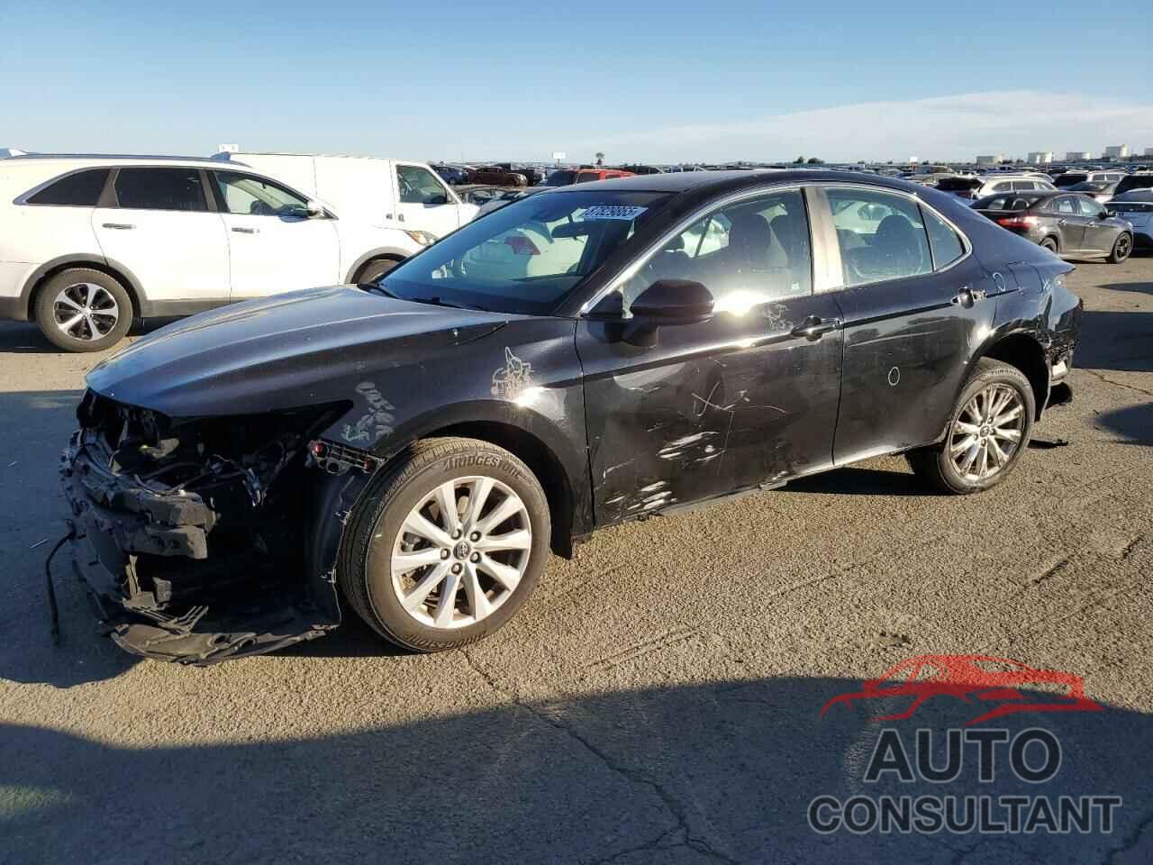 TOYOTA CAMRY 2018 - 4T1B11HK0JU117228