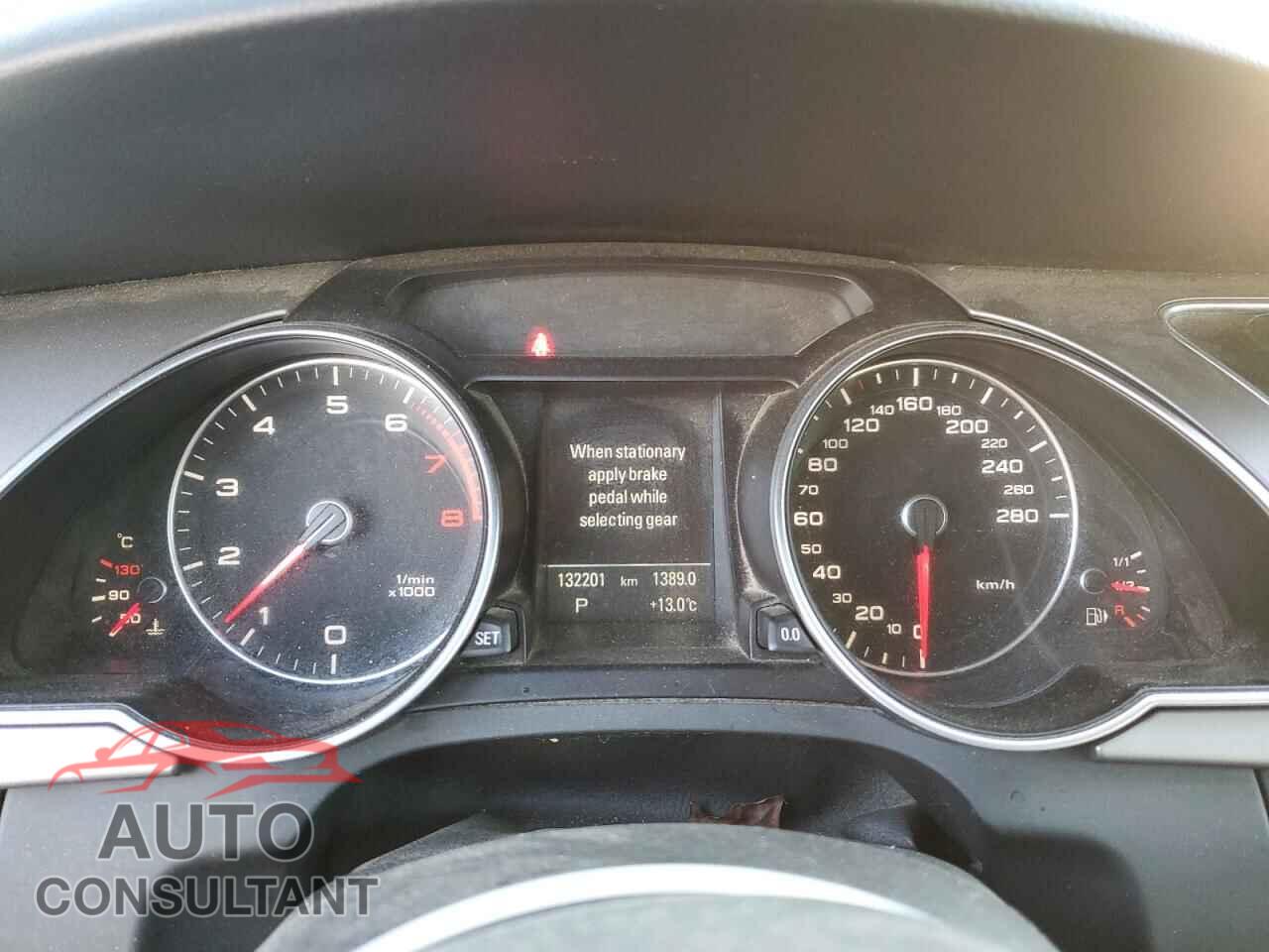 AUDI A5 2013 - WAULFBFH9DN009953