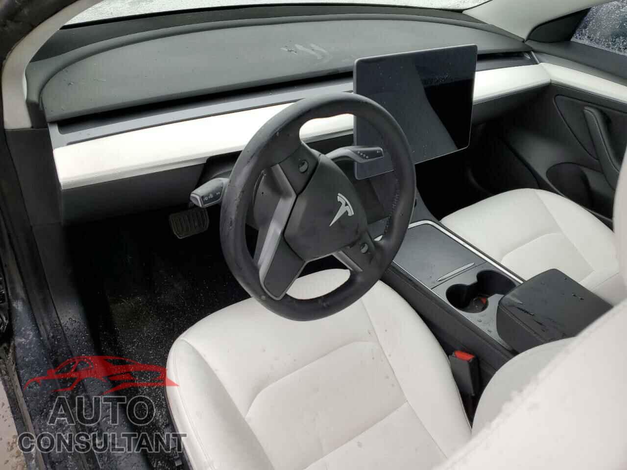 TESLA MODEL 3 2021 - 5YJ3E1EB2MF980711