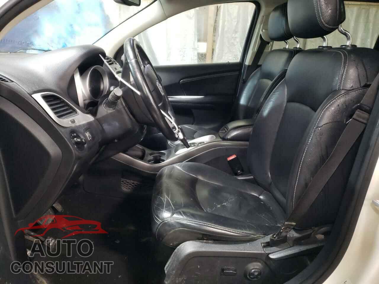 DODGE JOURNEY 2013 - 3C4PDCDG0DT588664