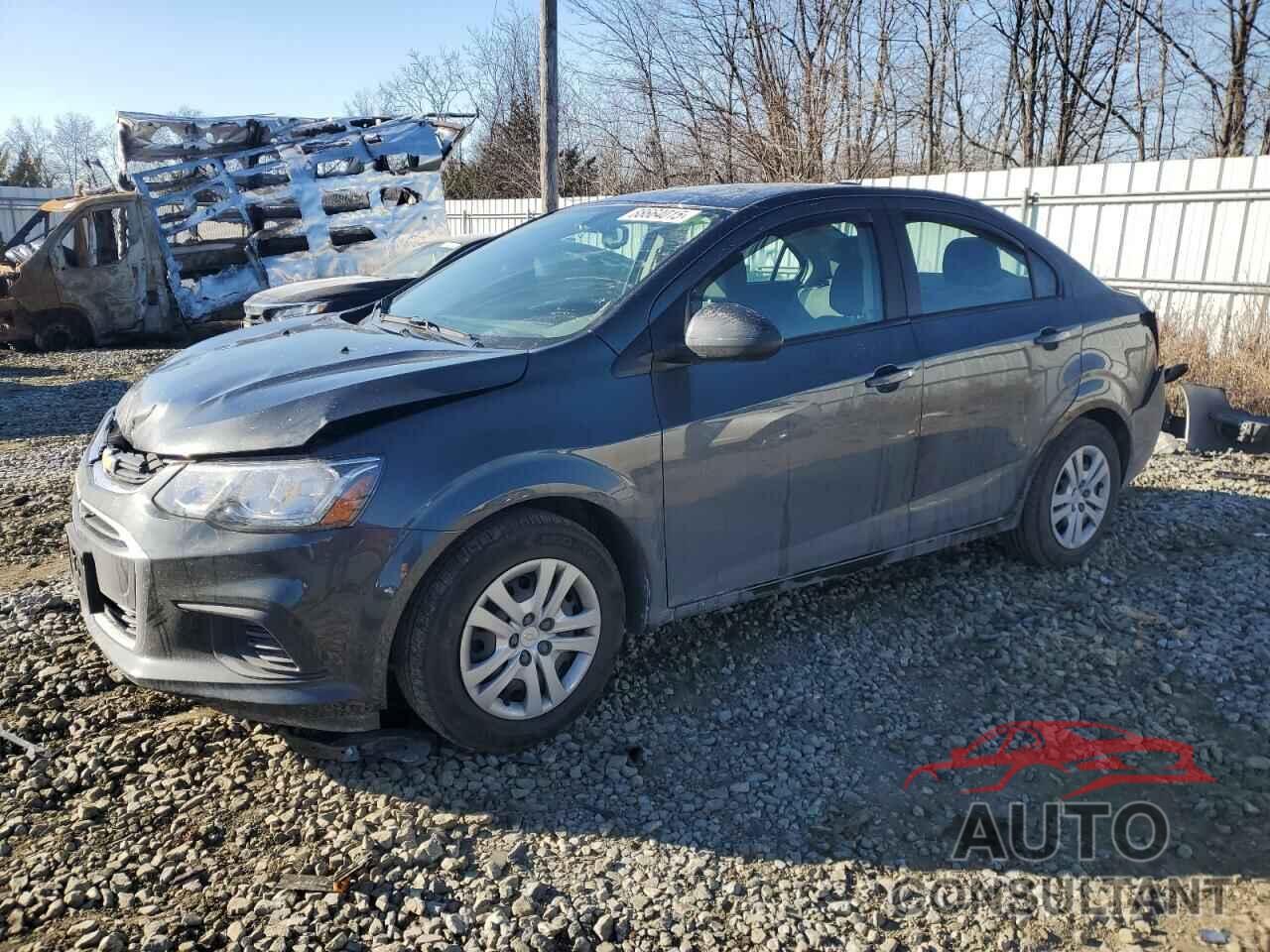 CHEVROLET SONIC 2017 - 1G1JB5SG8H4137903