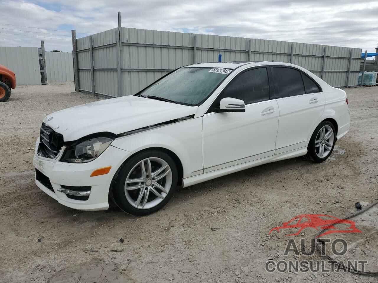 MERCEDES-BENZ C-CLASS 2014 - WDDGF4HB9ER311591