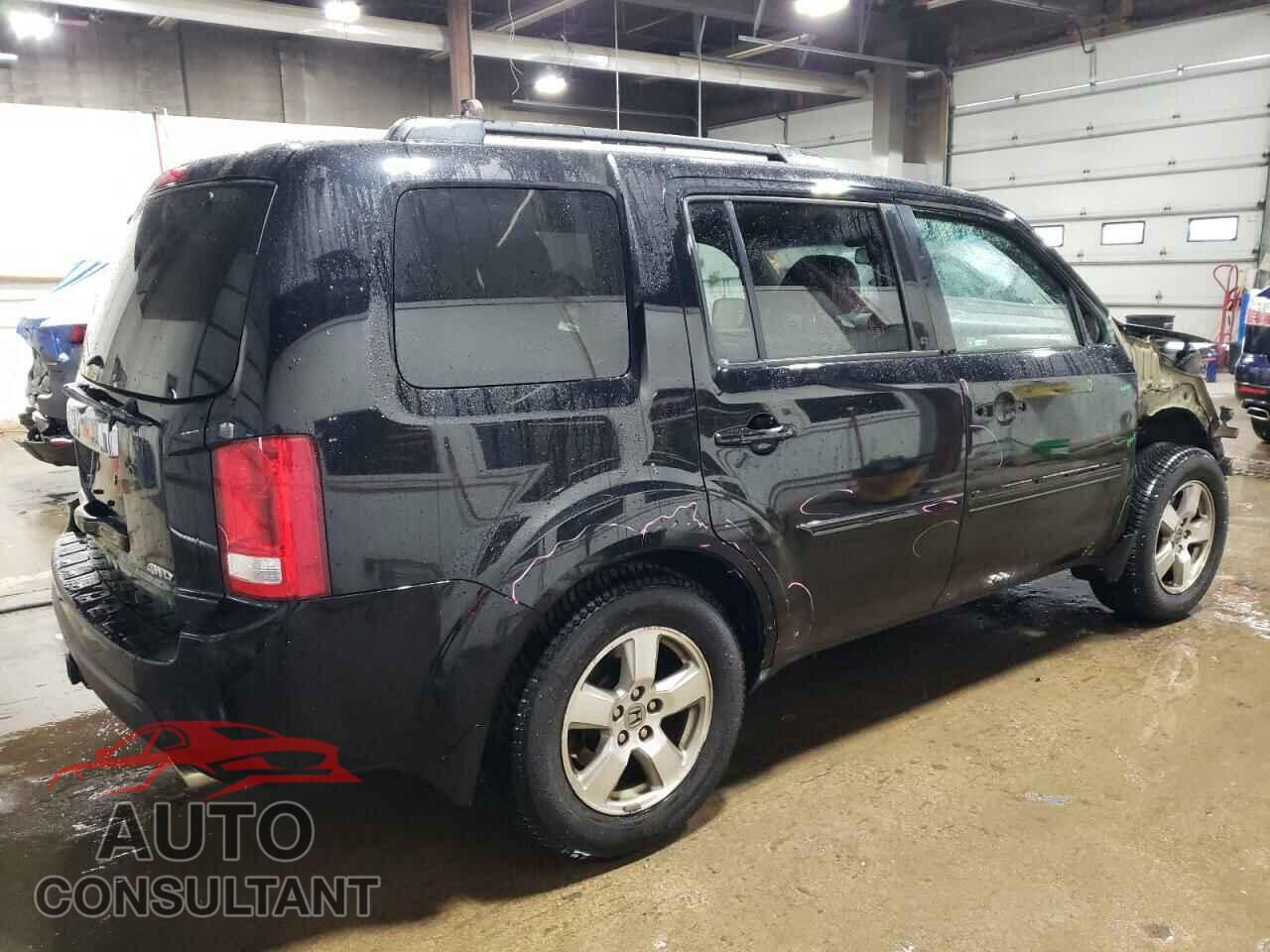 HONDA PILOT 2011 - 5FNYF4H78BB101611
