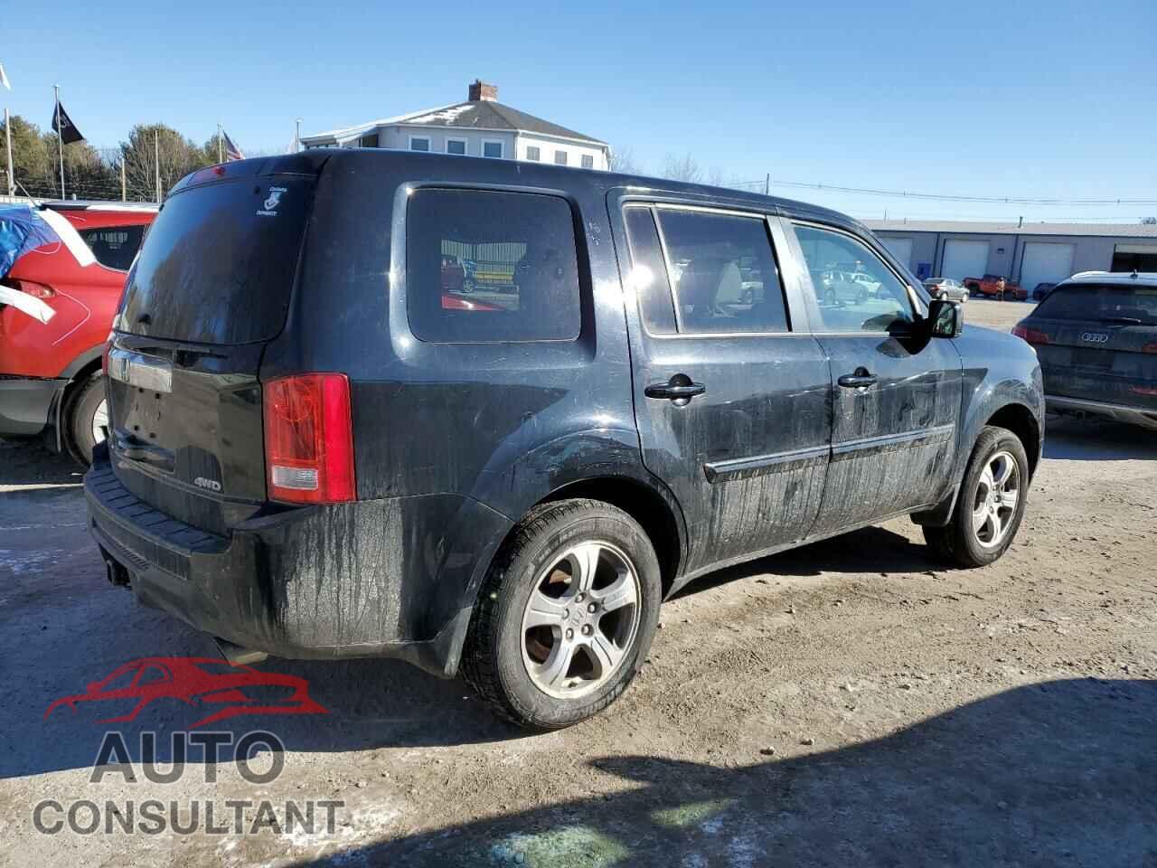 HONDA PILOT 2013 - 5FNYF4H43DB022436