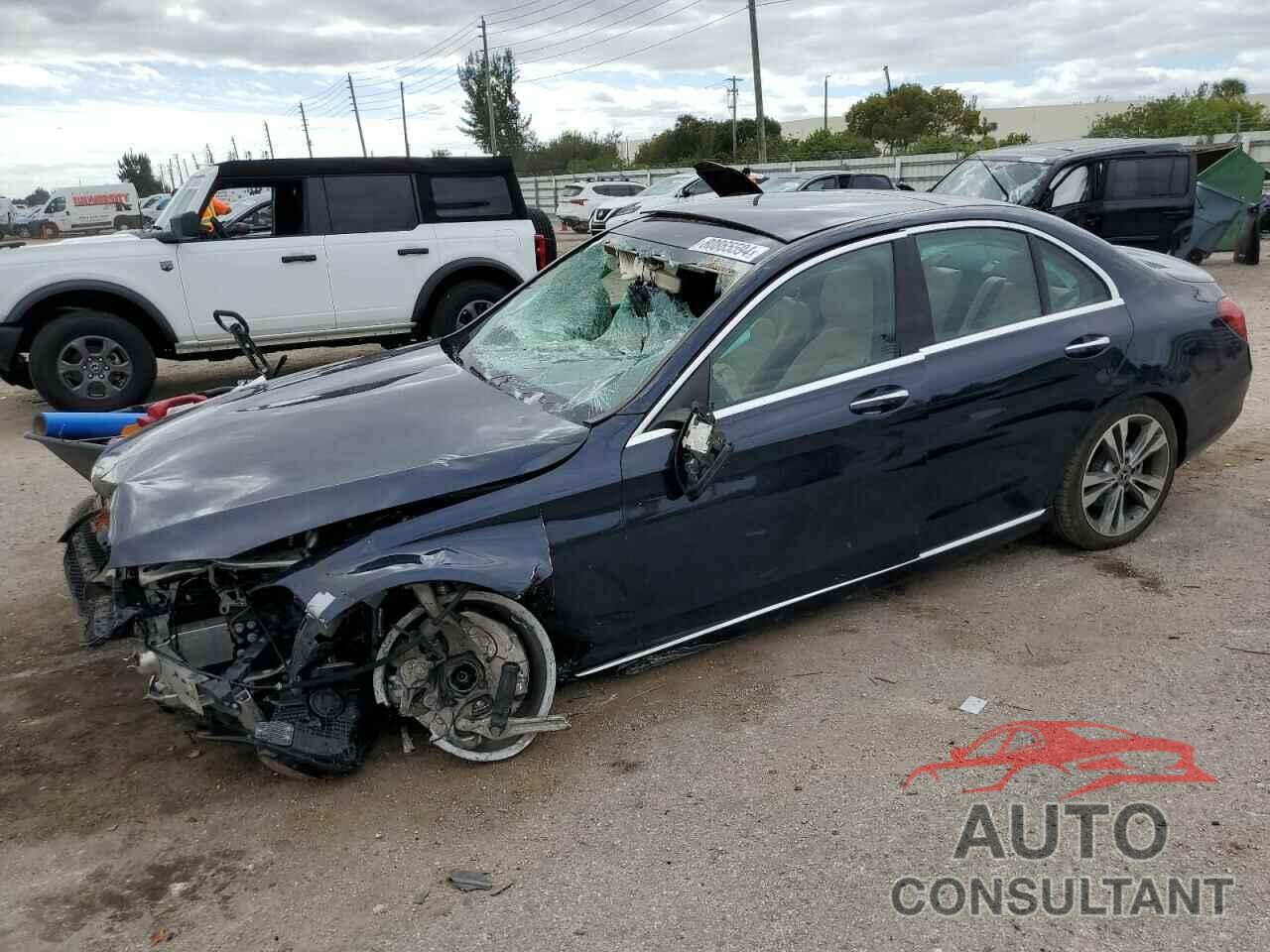 MERCEDES-BENZ C-CLASS 2019 - 55SWF8EB4KU304923