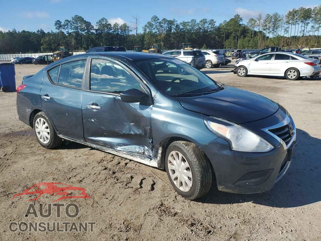 NISSAN VERSA 2017 - 3N1CN7AP3HL871320