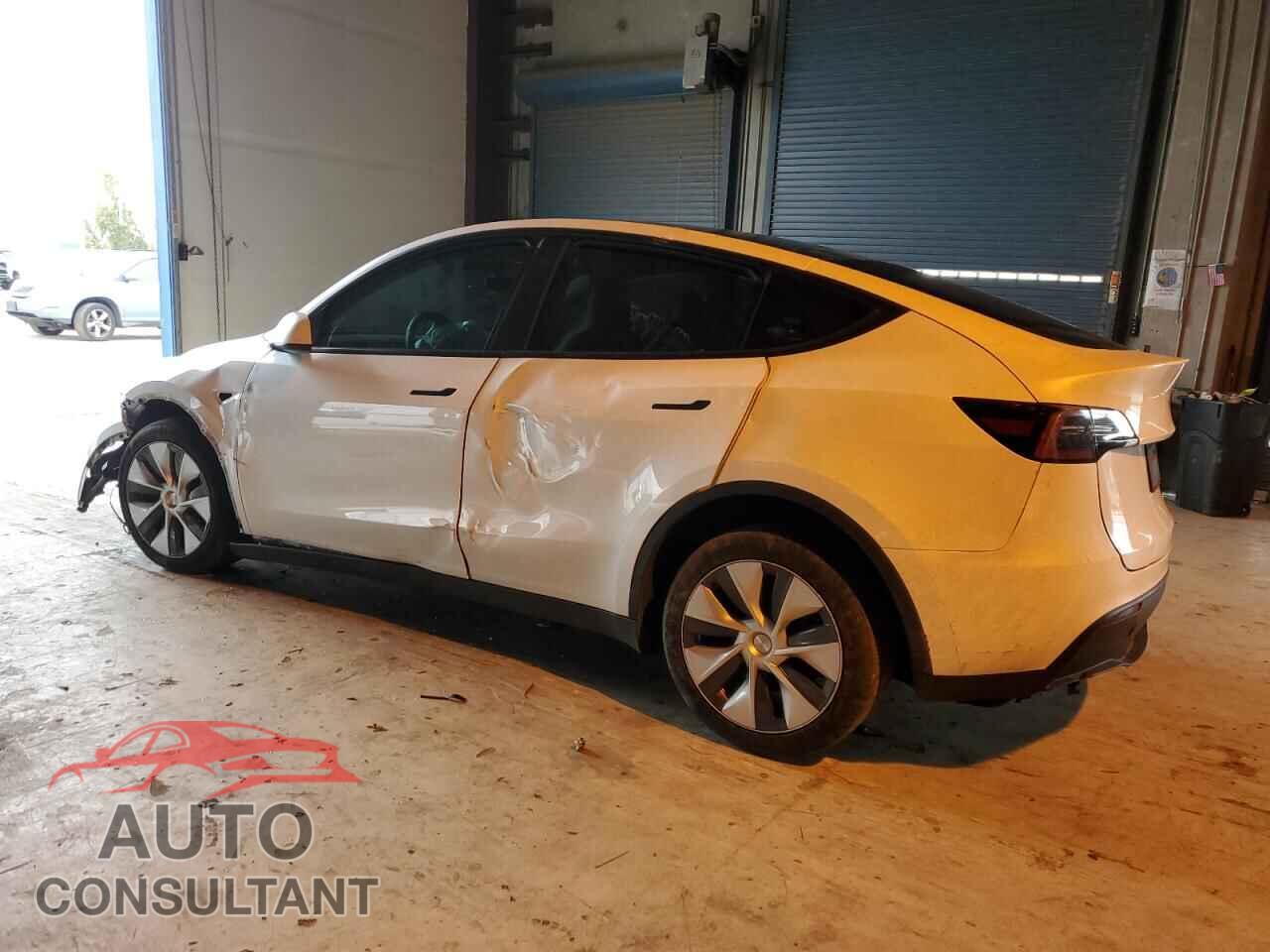 TESLA MODEL Y 2023 - 7SAYGDEE7PF742114