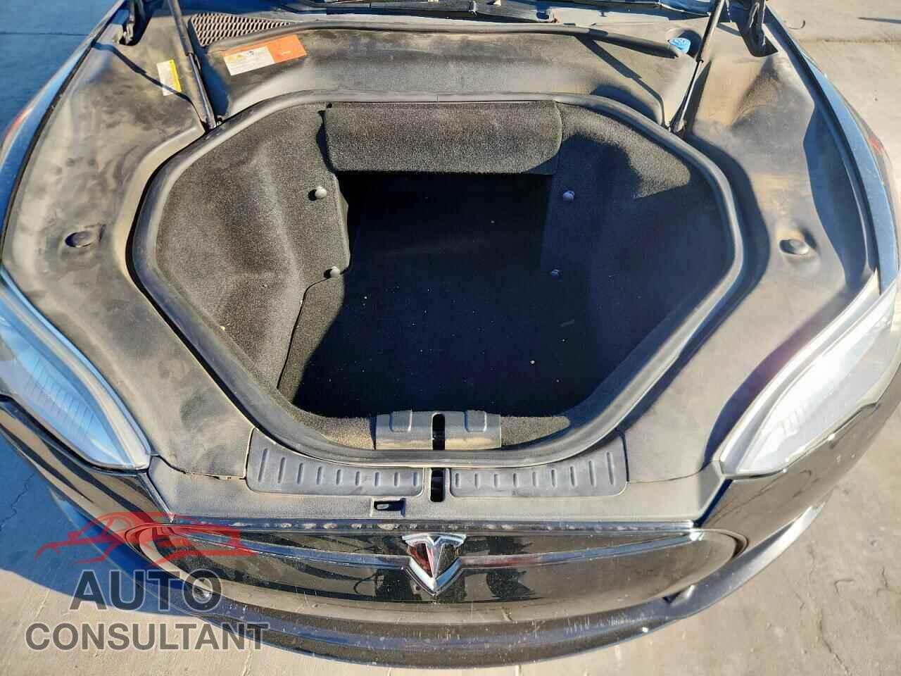 TESLA MODEL S 2014 - 5YJSA1H11EFP51853