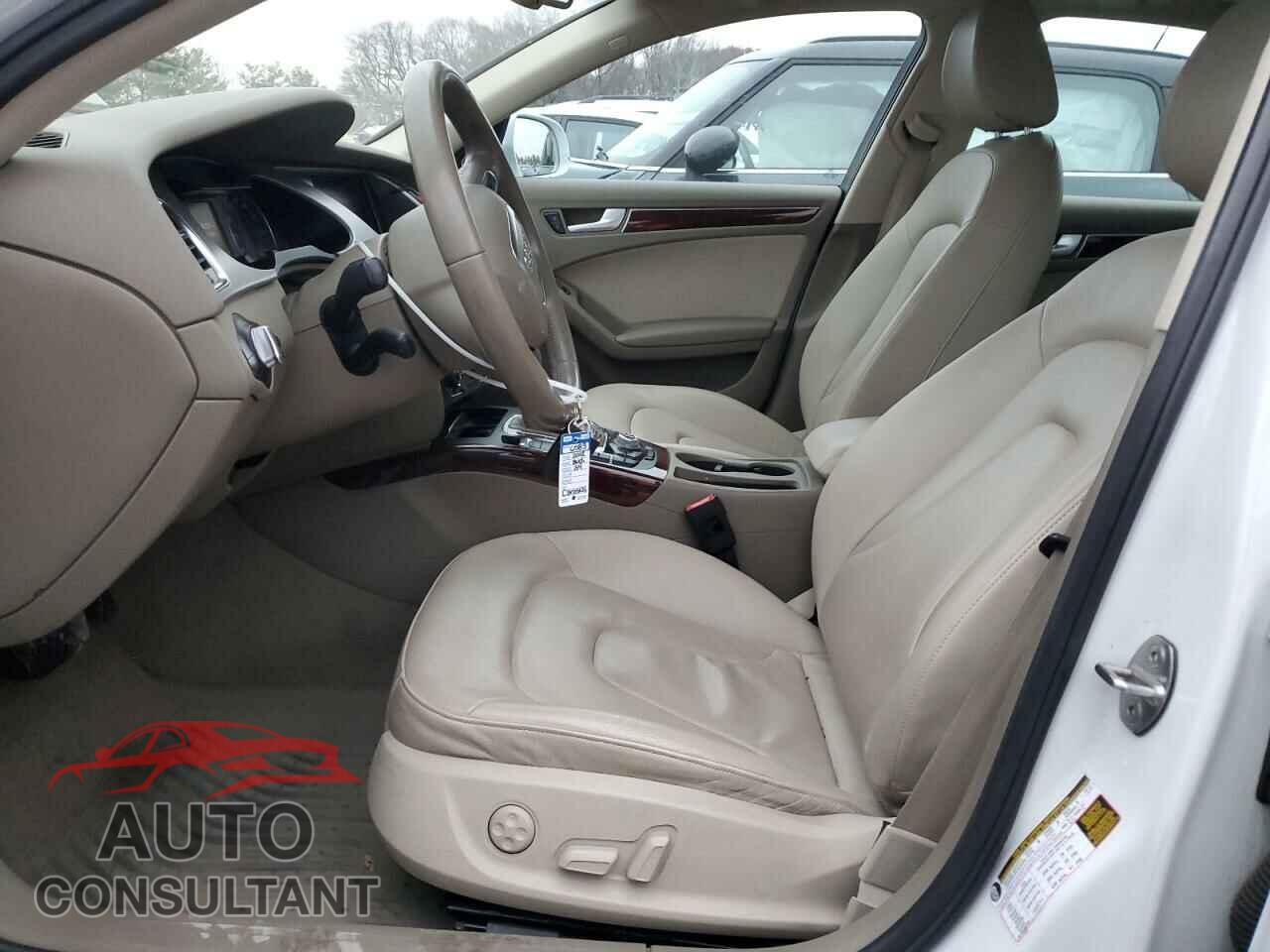 AUDI A4 2012 - WAUFFAFL0CA097423
