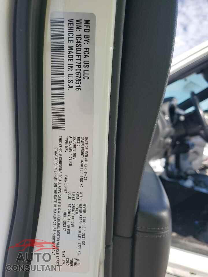 DODGE DURANGO 2023 - 1C4SDJFT7PC678516