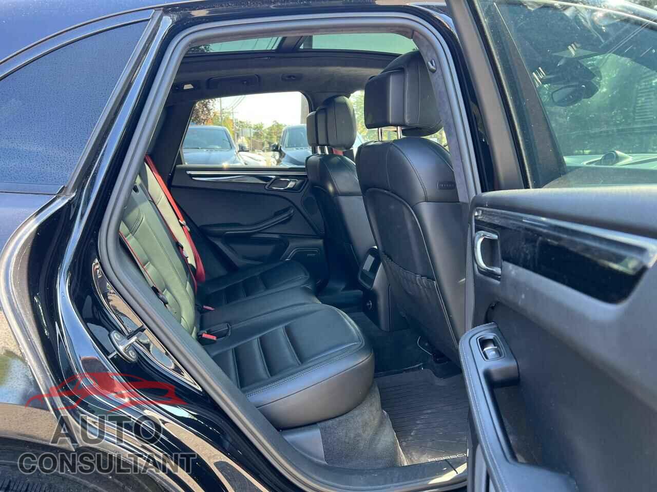 PORSCHE MACAN 2015 - WP1AF2A58FLB96526