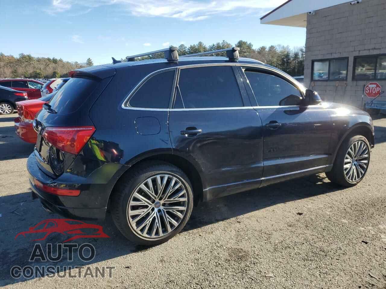 AUDI Q5 2010 - WA1LKAFP2AA105159