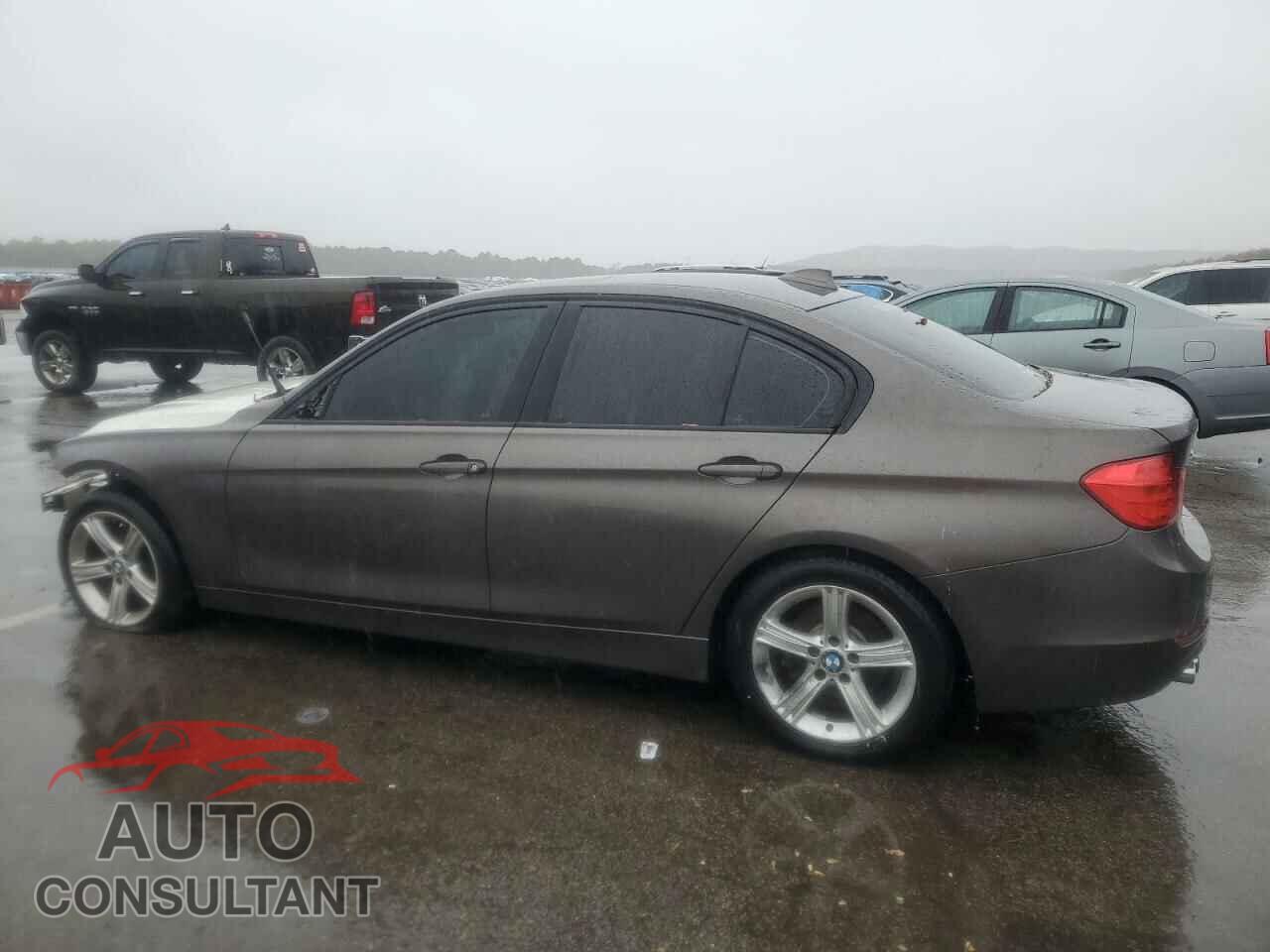 BMW 3 SERIES 2013 - WBA3B3C54DF535784