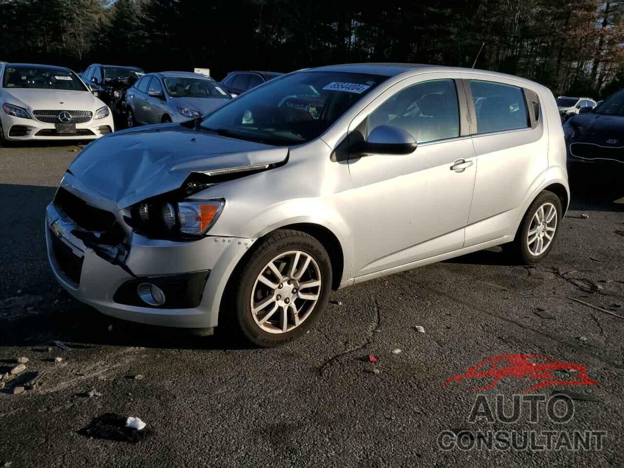 CHEVROLET SONIC 2013 - 1G1JC6SG8D4112402
