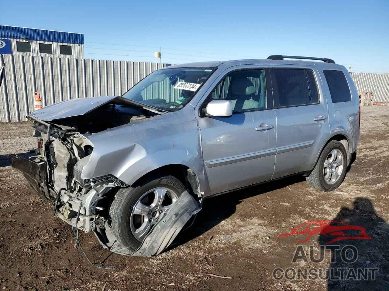 HONDA PILOT 2013 - 5FNYF4H6XDB040076