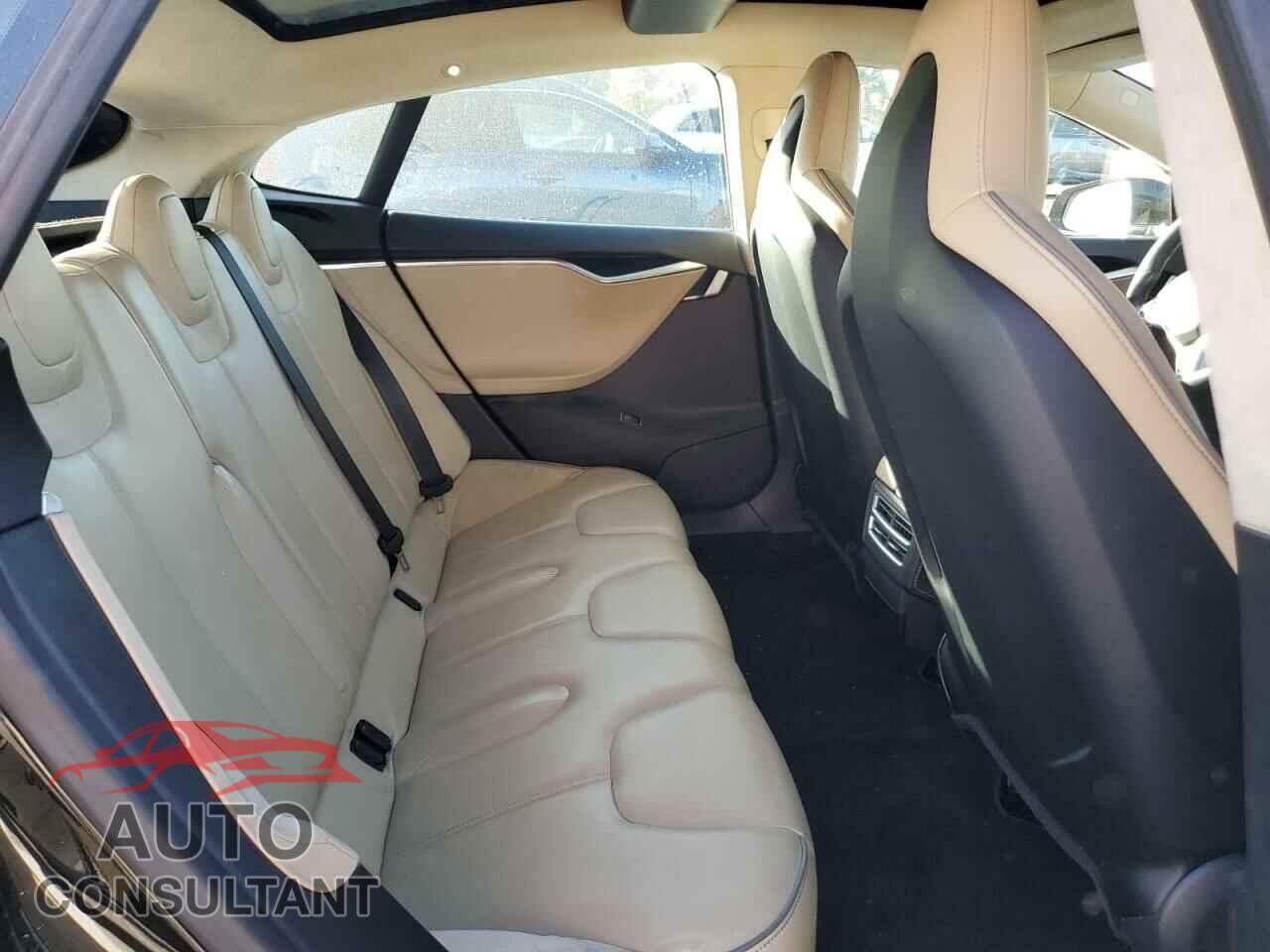 TESLA MODEL S 2013 - 5YJSA1DP2DFP16134