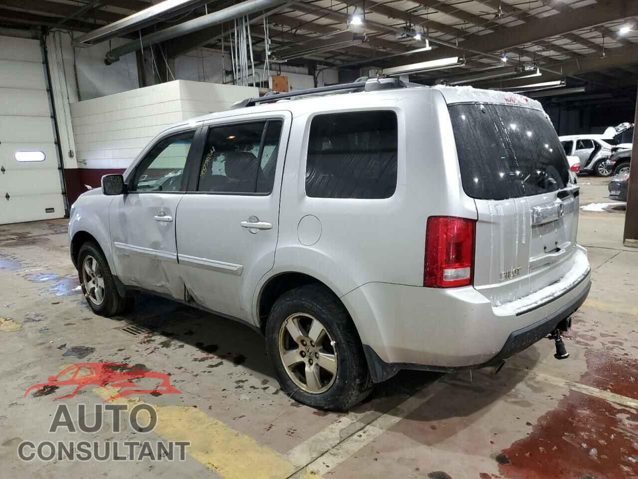 HONDA PILOT 2011 - 5FNYF4H52BB036205