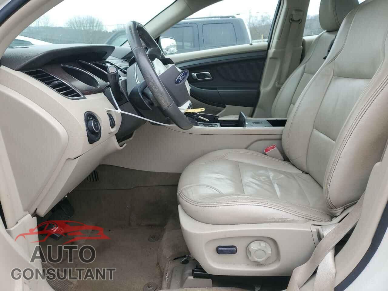 FORD TAURUS 2019 - 1FAHP2EW5CG129652