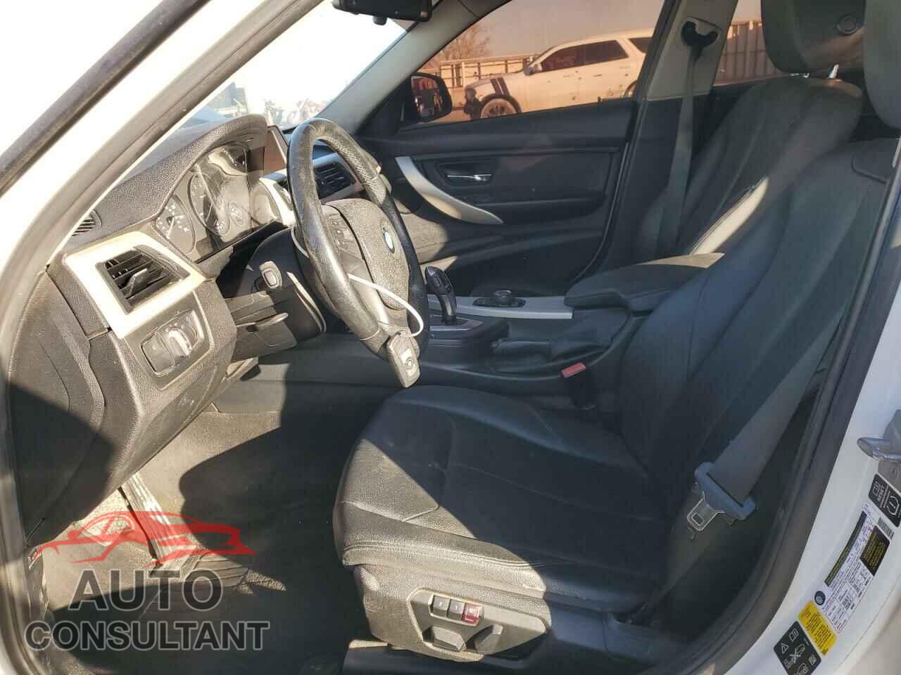 BMW 3 SERIES 2015 - WBA3C3C52FP664696
