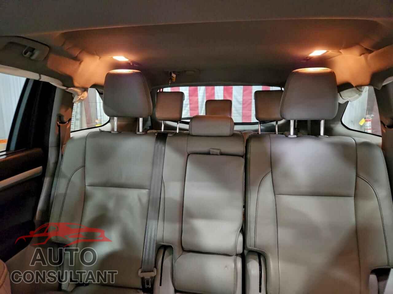 TOYOTA HIGHLANDER 2018 - 5TDJZRFH6JS859331