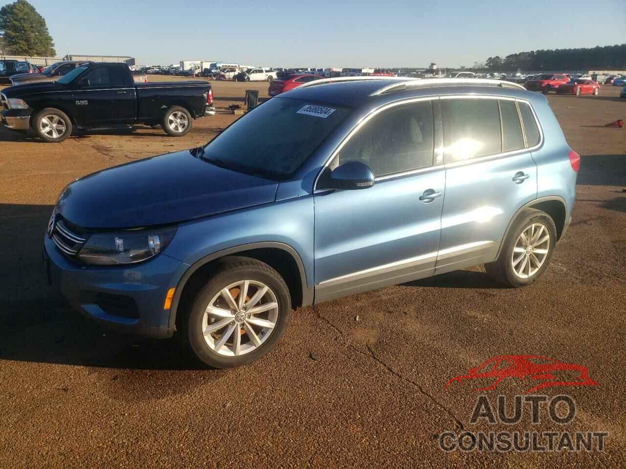 VOLKSWAGEN TIGUAN 2017 - WVGRV7AX5HK003632