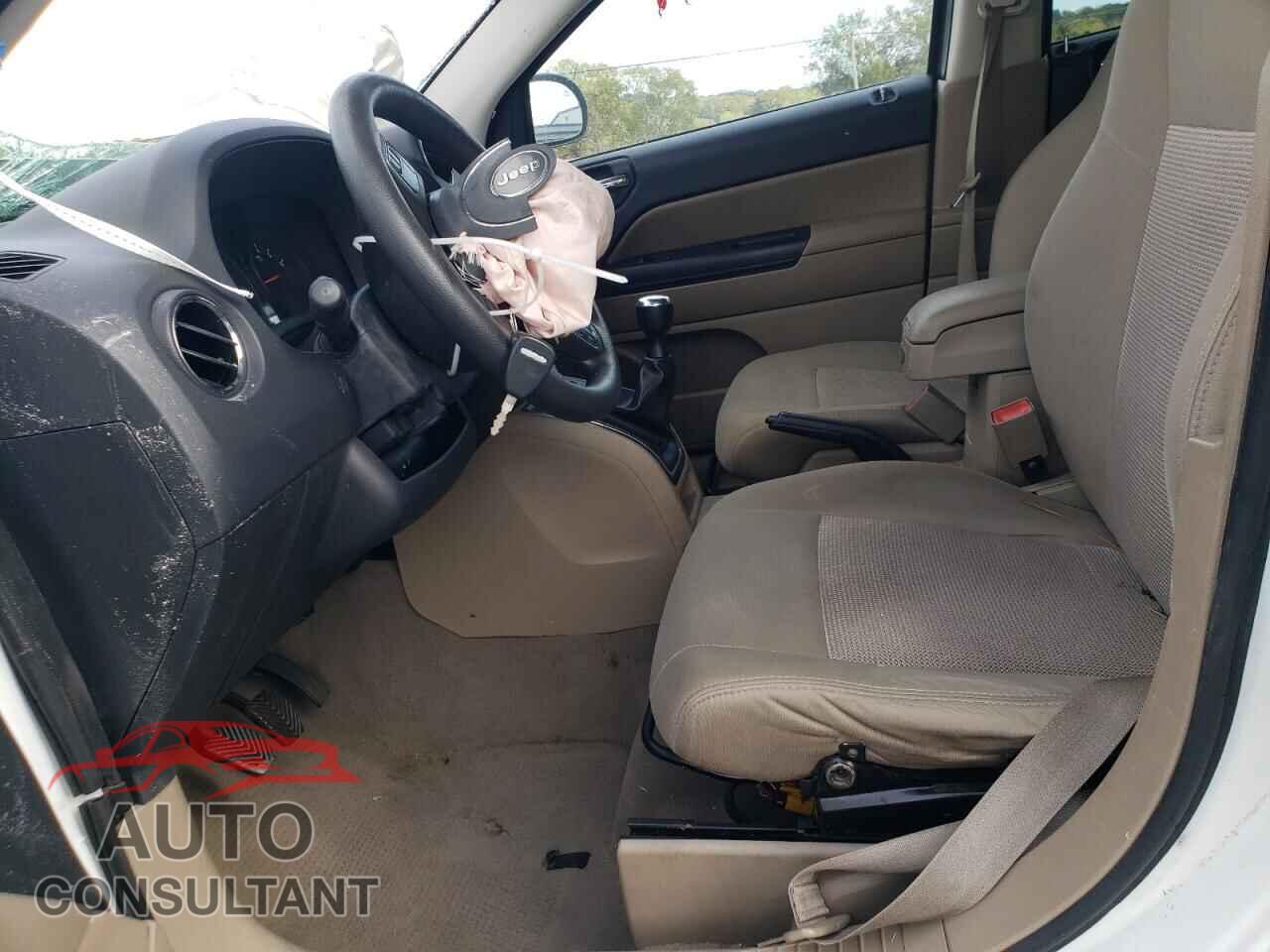 JEEP COMPASS 2011 - 1J4NT1FA5BD182383