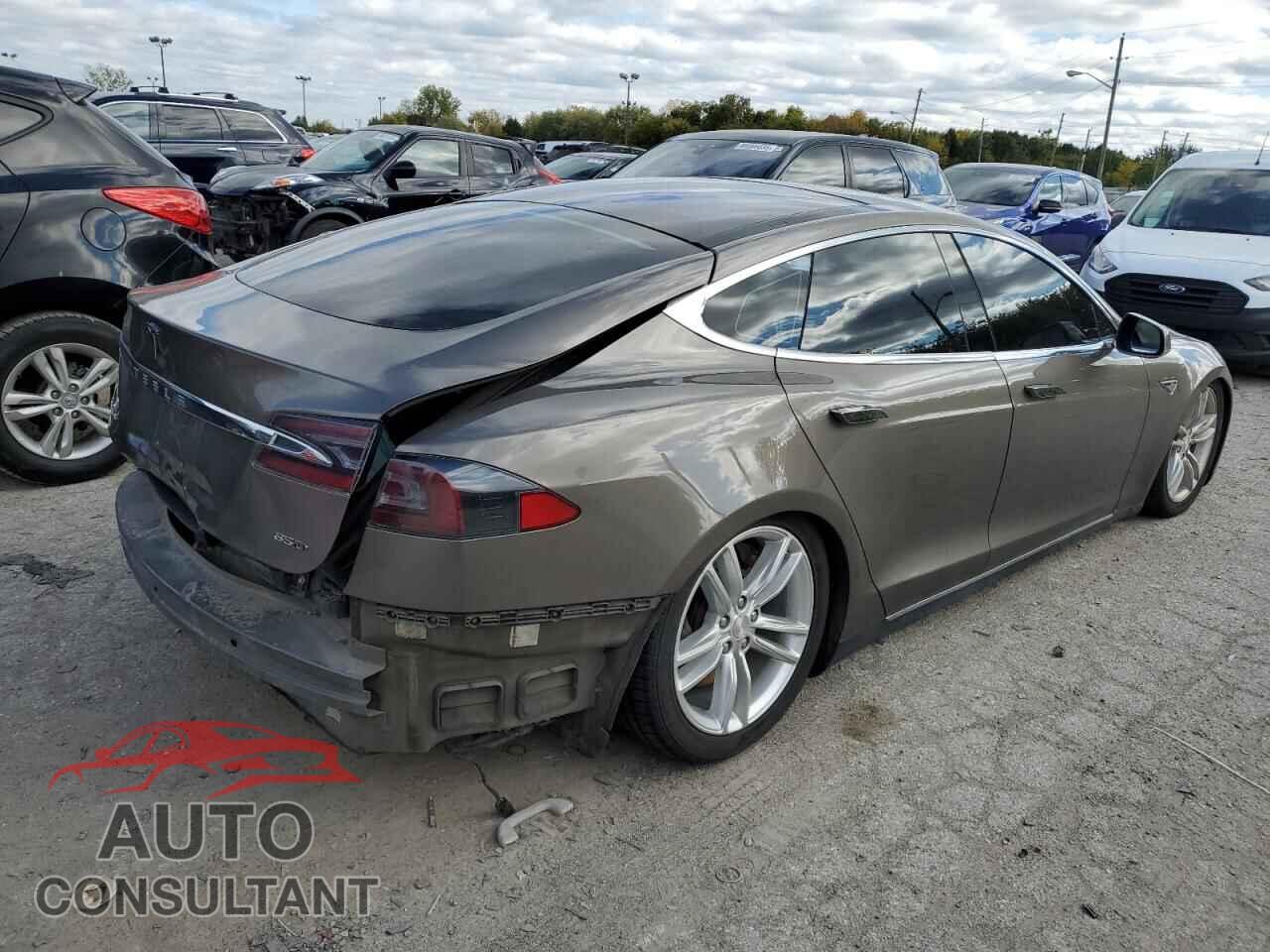 TESLA MODEL S 2015 - 5YJSA1E21FF113021