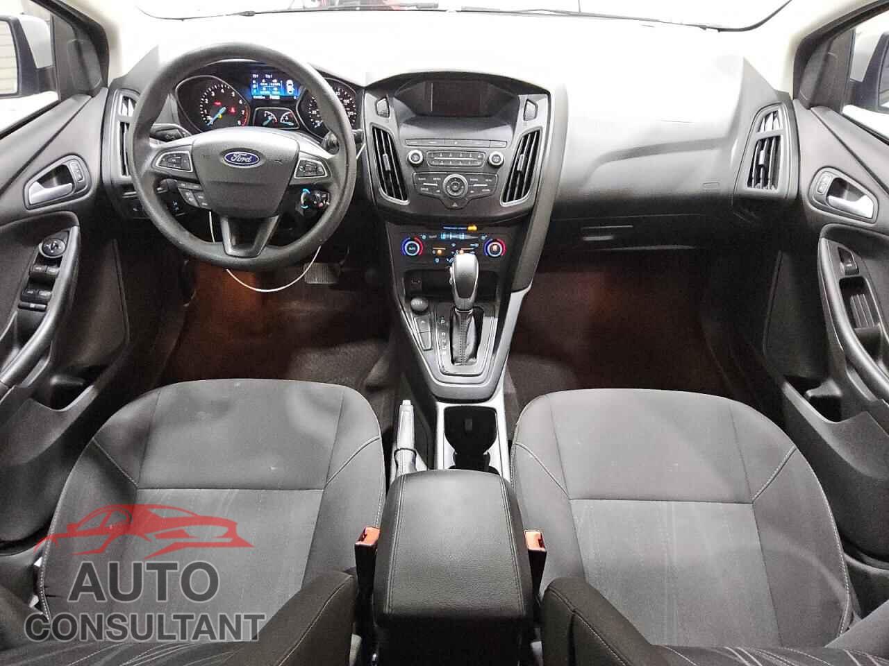 FORD FOCUS 2018 - 1FADP3FE7JL308371