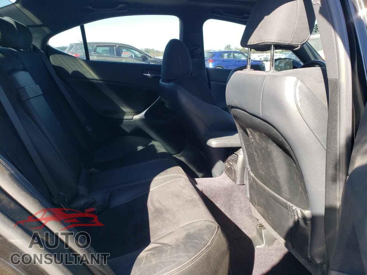 LEXUS IS 2012 - JTHBF5C22C5177348