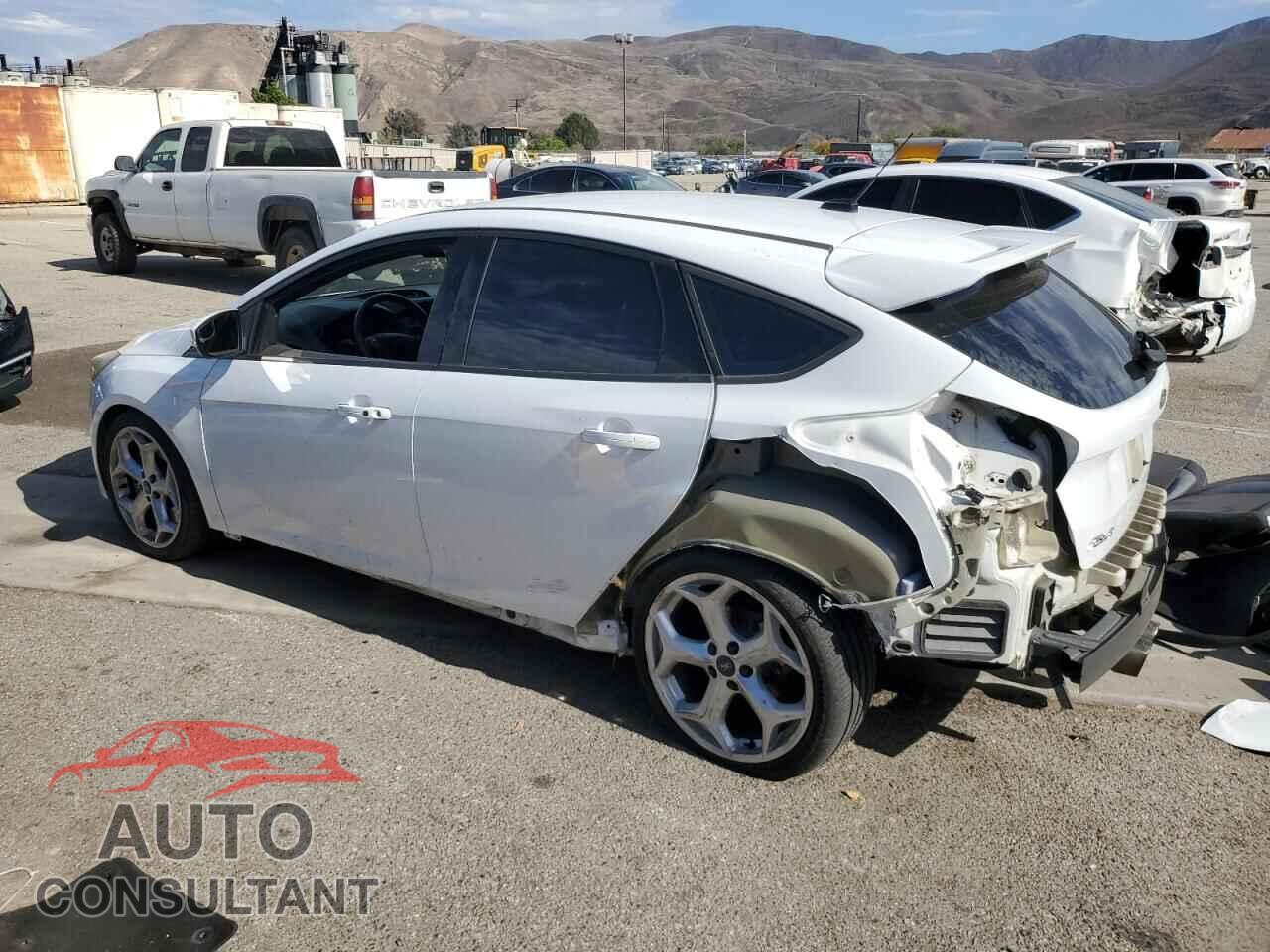 FORD FOCUS 2017 - 1FADP3L9XHL214874