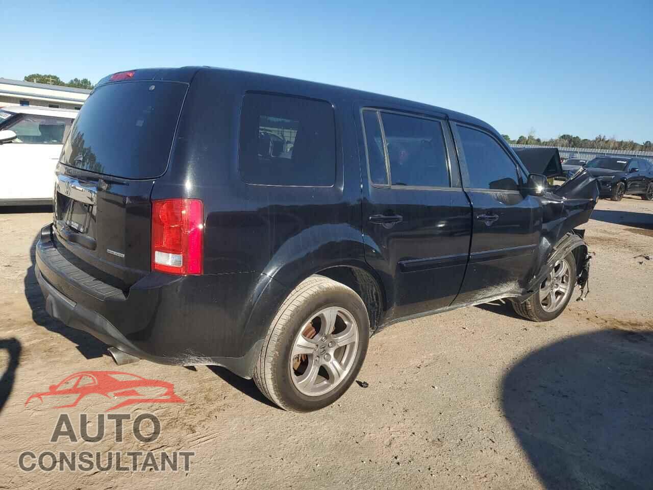 HONDA PILOT 2015 - 5FNYF3H33FB024403