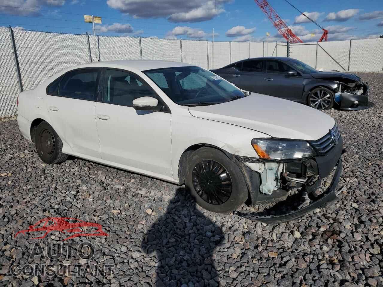 VOLKSWAGEN PASSAT 2014 - 1VWAP7A34EC001916