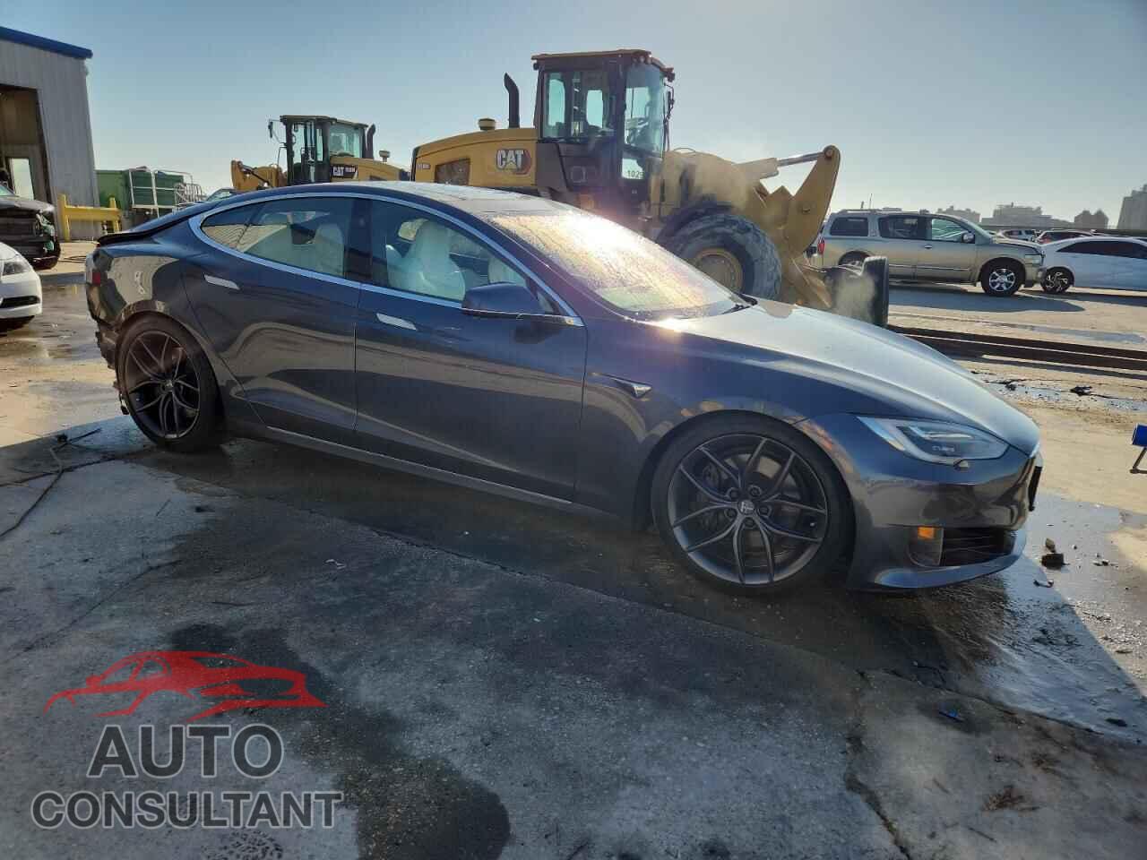 TESLA MODEL S 2017 - 5YJSA1E21HF204504