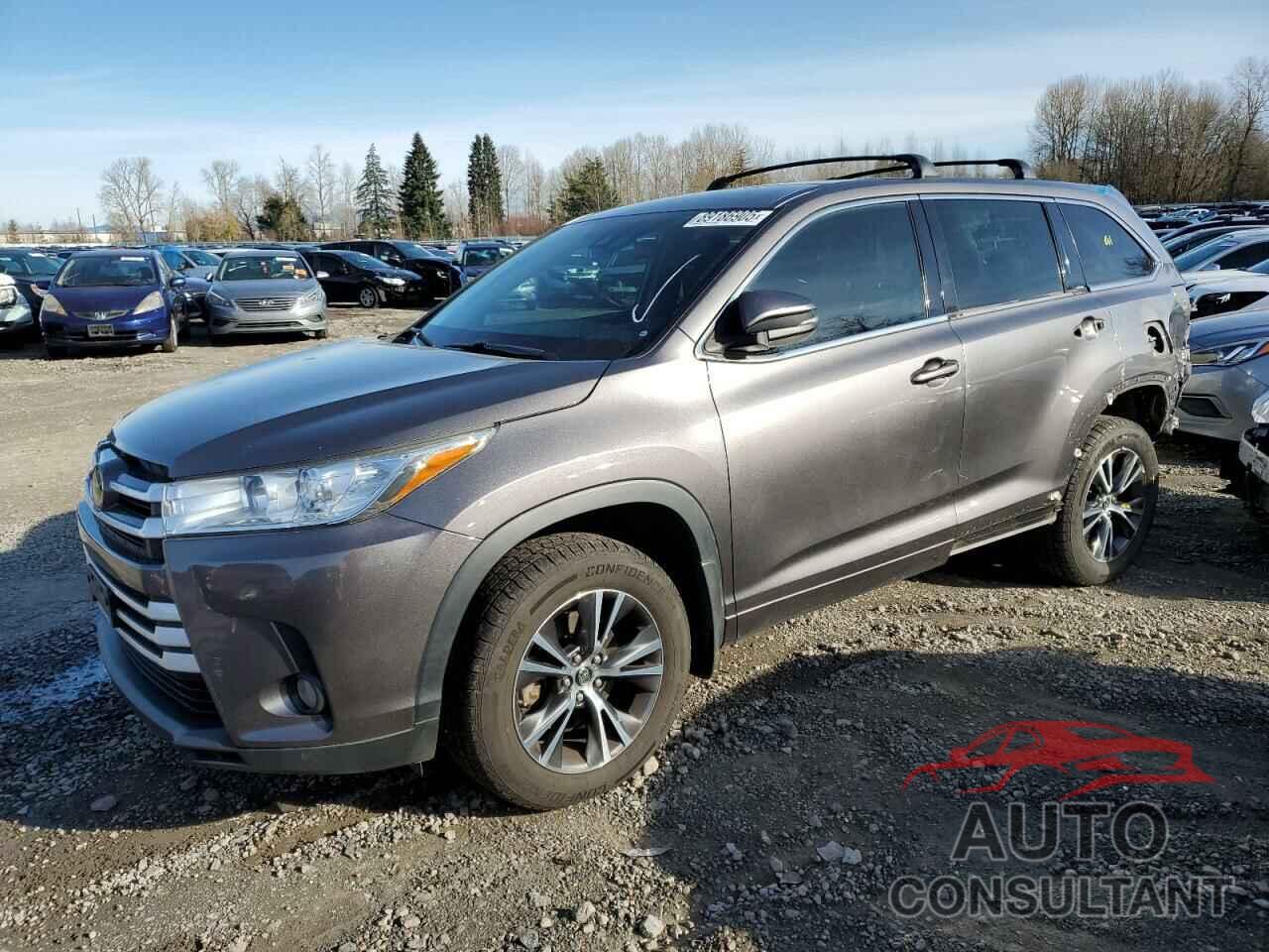 TOYOTA HIGHLANDER 2018 - 5TDBZRFH0JS834994